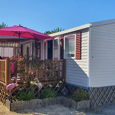 Aux Flamants Rose Camping